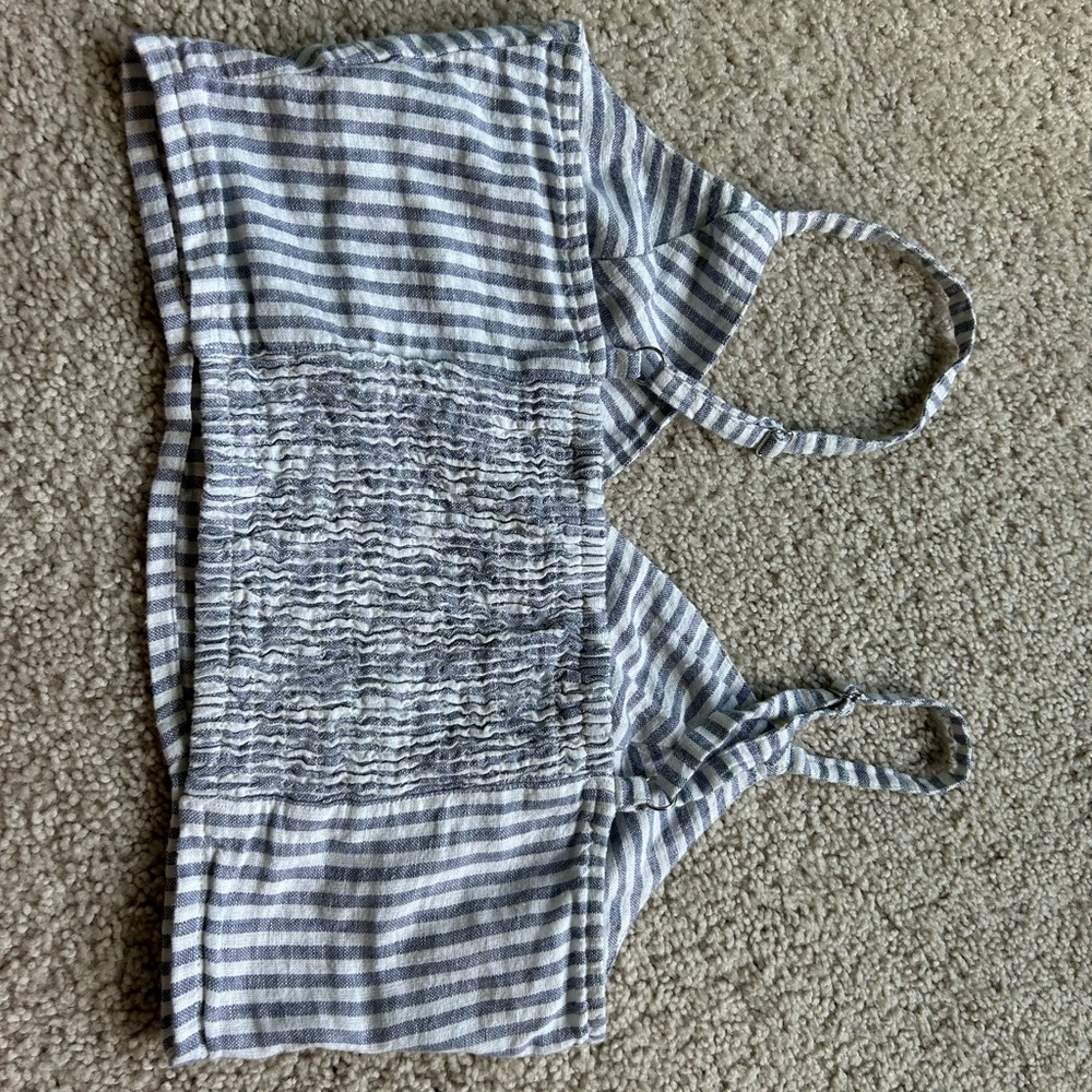 Universal Thread blue and white striped crop top - Picture 5 of 5